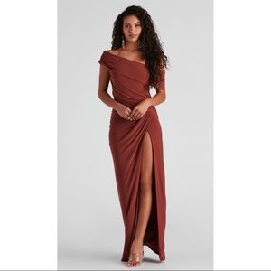 Kaleigh Off Shoulder Dress | Windsor Size L | Red Brown